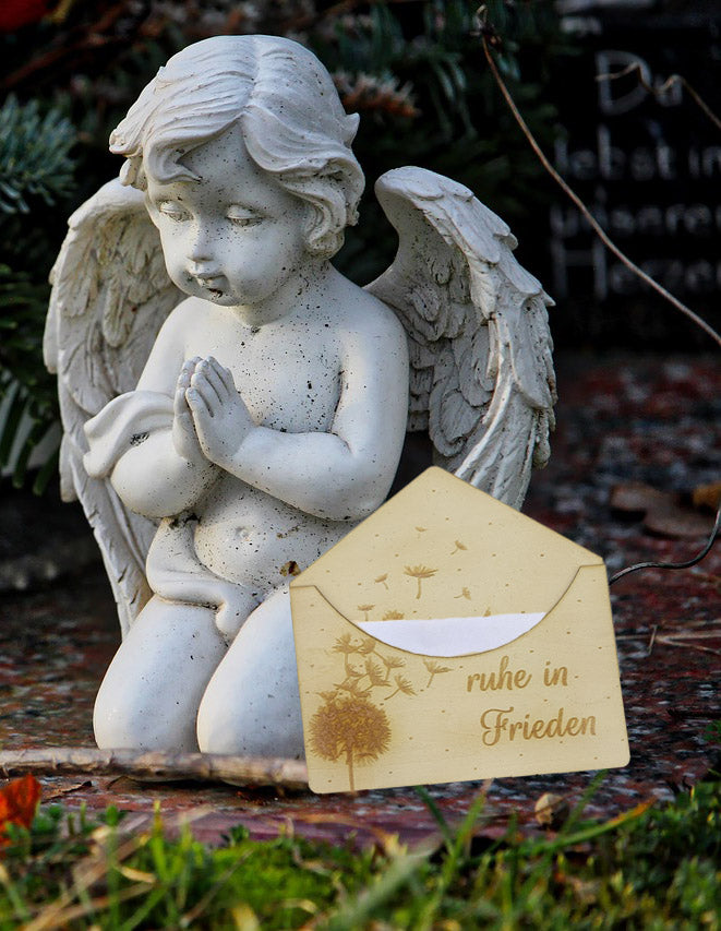 Grabschmuck Briefumschlag aus Holz für eine letzte Botschaft an einen liebevollen Menschen, Trauer (Ruhe in Frieden)